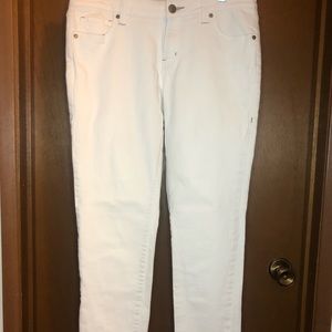 CAbi vintage Bree skinny Jeans size 8 in white